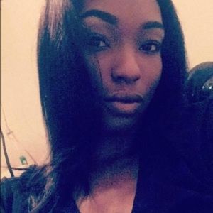 Meet your Posher, Shakira